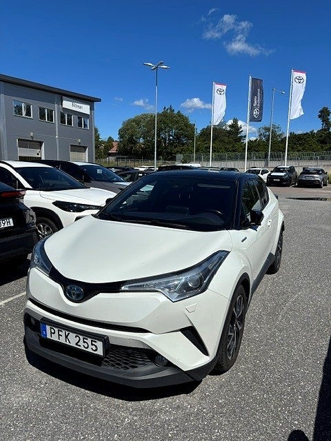 Toyota C-HR Hybrid 1.8 CVT Style Bi-tone Vhjul