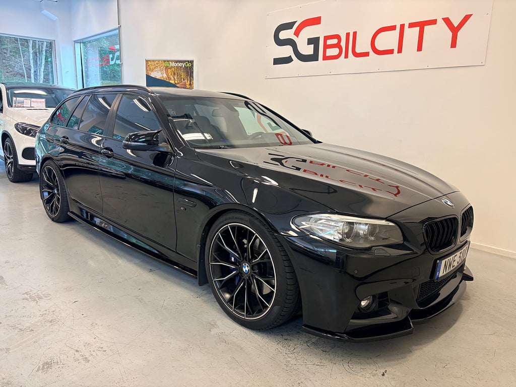 BMW 530D M SPORT XDRIVE FACELIFT TOURING COCKPIT STEG 2 MAXTON