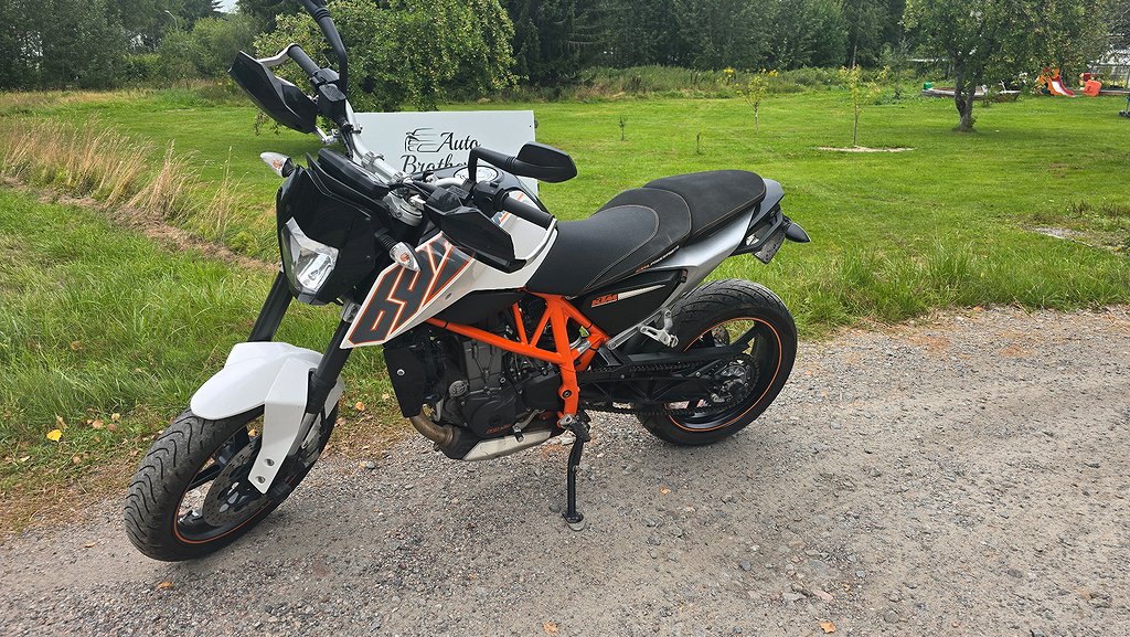 KTM 690  Duke