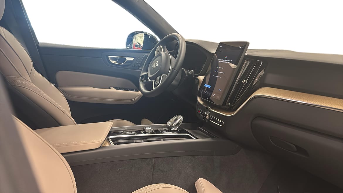 Volvo XC60 T6 Plus Dark Nordic Edition 2026, bild 5/10