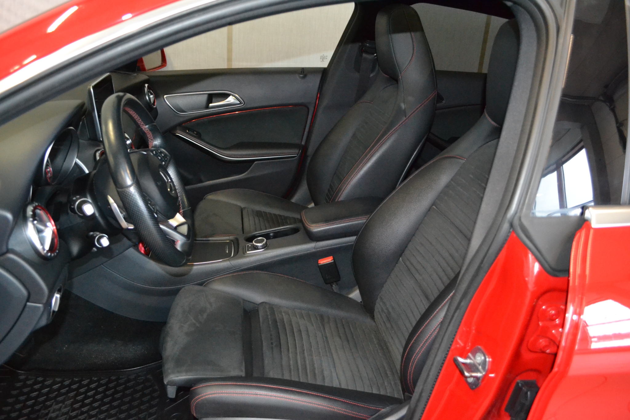 Mercedes-Benz CLA 2018, bild 5/36