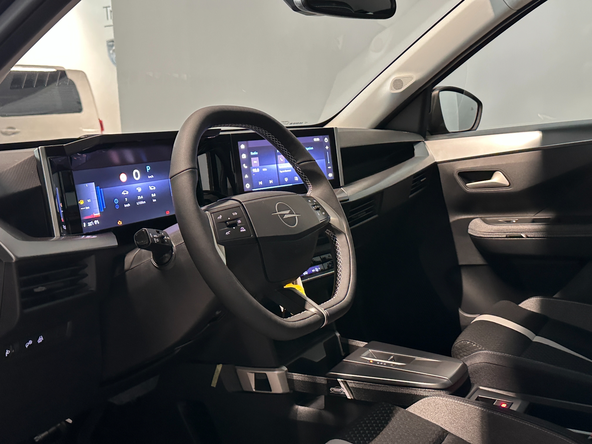 Opel Frontera GS Electric Long Range 2026, bild 6/37