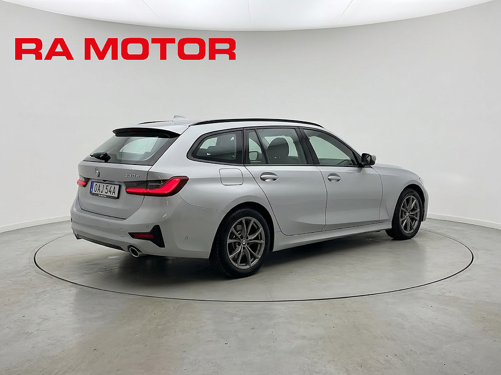 BMW 330e xDrive Touring | Sport Line | M-Ratt | P-sensorer | 2021
