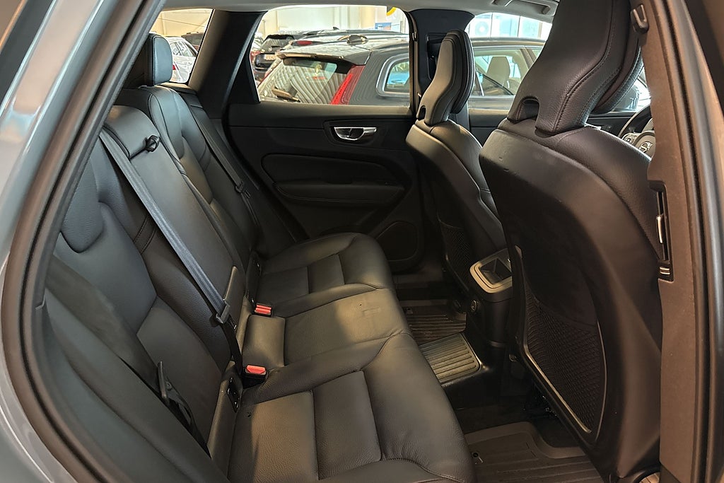 Volvo XC60 Recharge T6 AWD Aut Inscription Kamera skinn Moms Dragt miniatyr 18