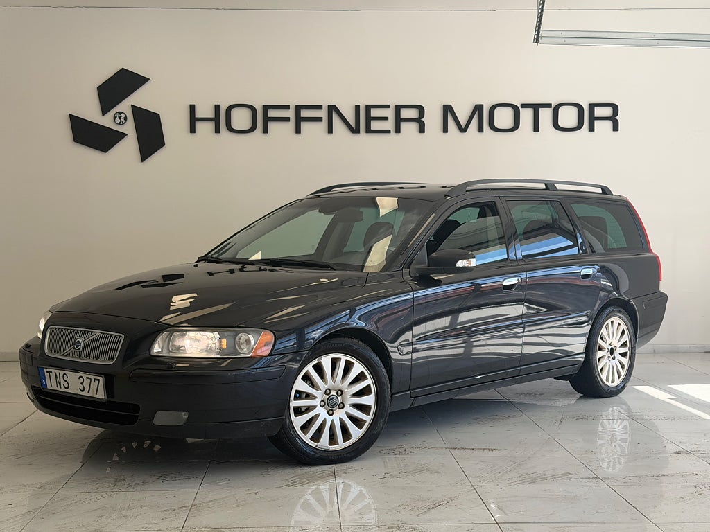 Volvo V70 2.4 Classic, Momentum PDC USB AUX Dragkrock FINT SKICK 