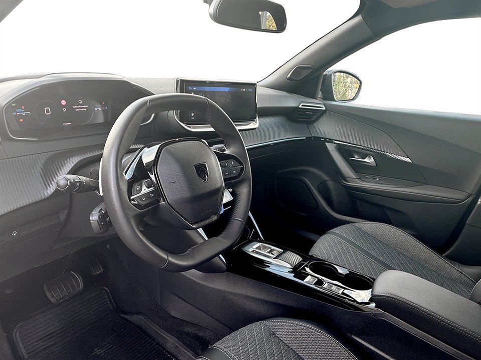 Bild på Peugeot 2008 Allure 1.2 PT 130hk B-KAMERA CARPLAY