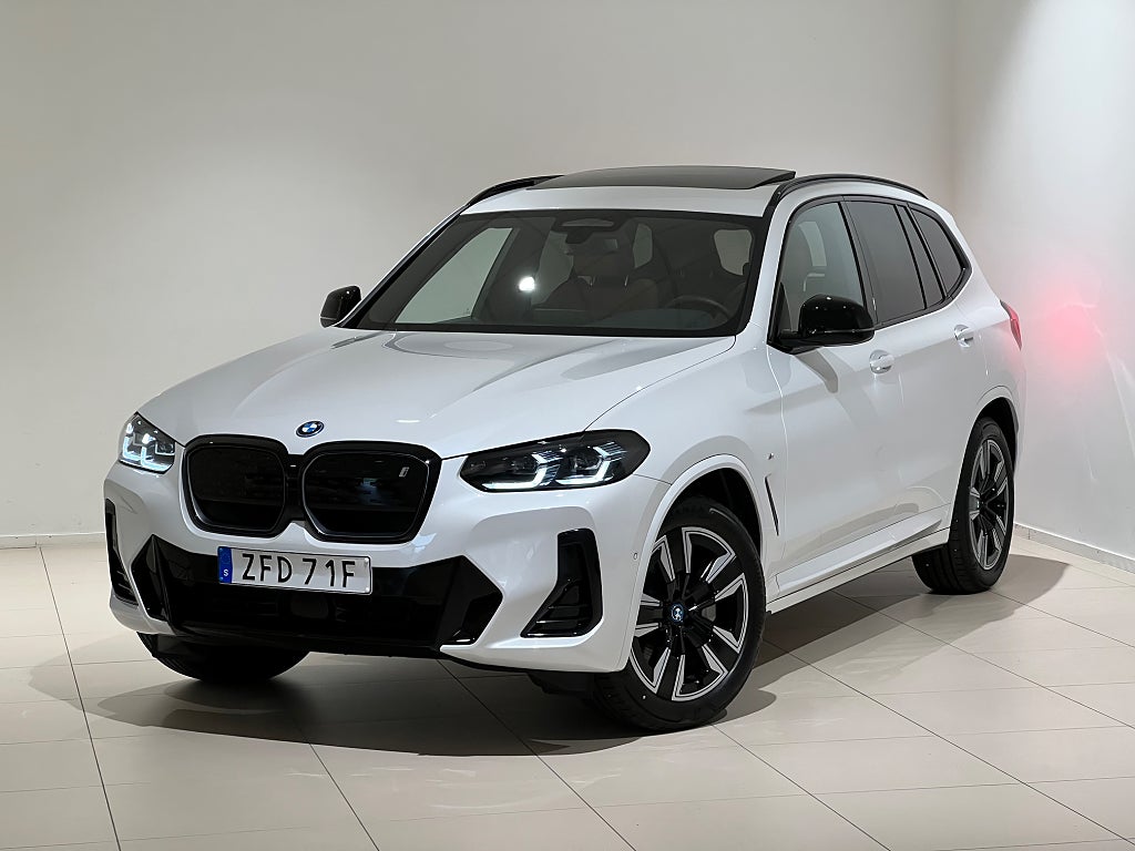BMW iX3 M-Sport, Drag, Panorama,Navi,Adpt Fart, Ränta 4,95%*