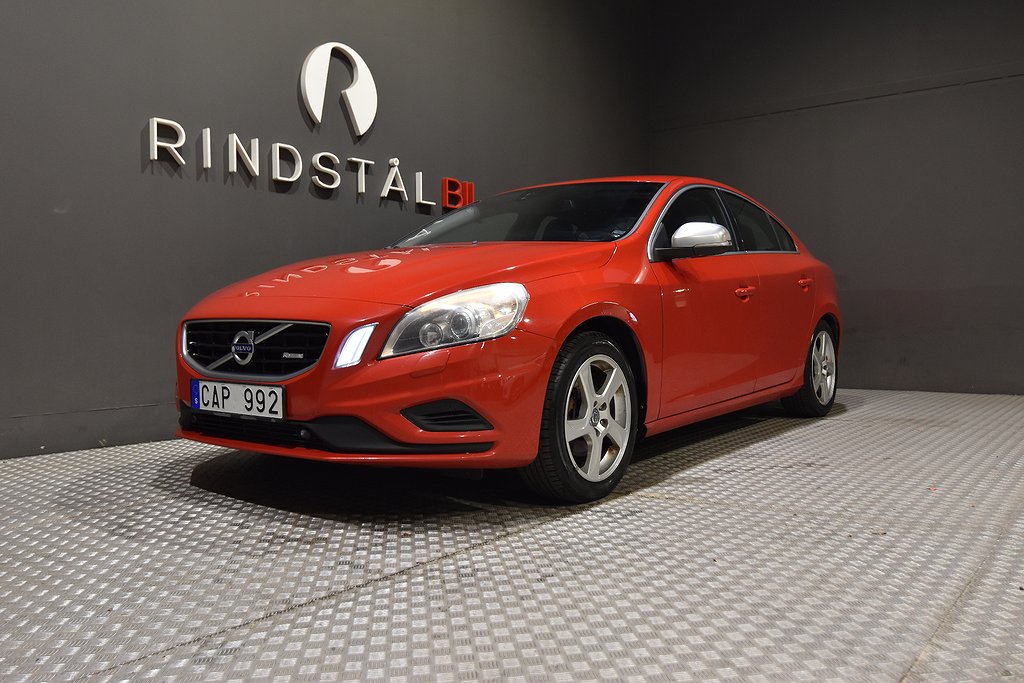 Volvo S60 D2 115HK R DESIGN D-VÄRM DRAG PDC 0.39L/MIL 17"