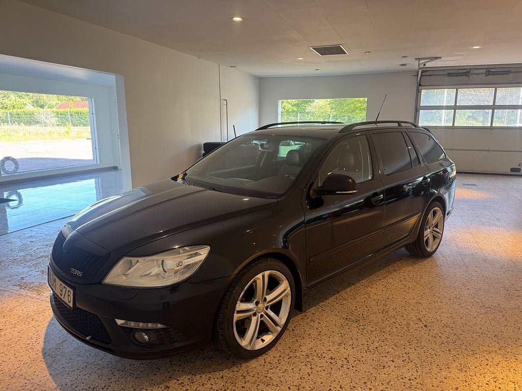 Skoda Octavia 2.0tdi automat rs ny besiktad 