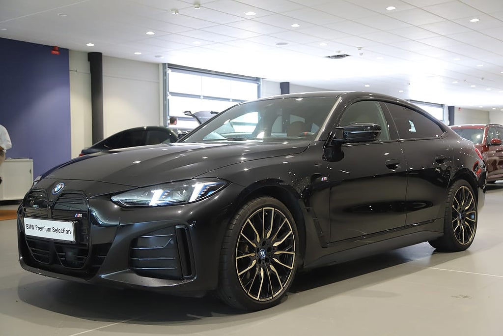BMW i4 M50 xDrive / H&K / M Performance fälgar