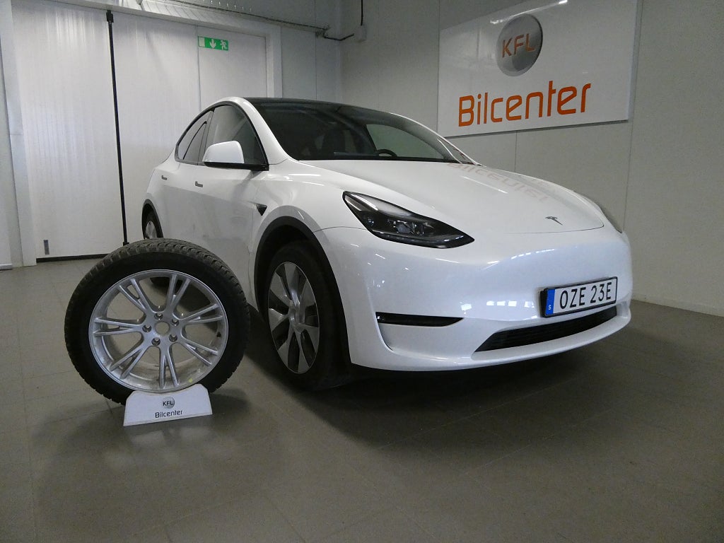 Tesla Model Y Long Range AWD*RÄNTA3,99%*Pano-Kam-Drag-Auto-Skinn-SoV
