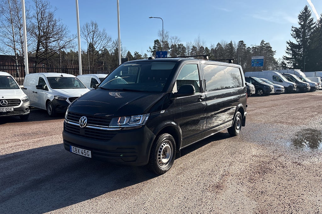 Volkswagen Transporter T6.1  2.0 TDI 150HK /Inredning