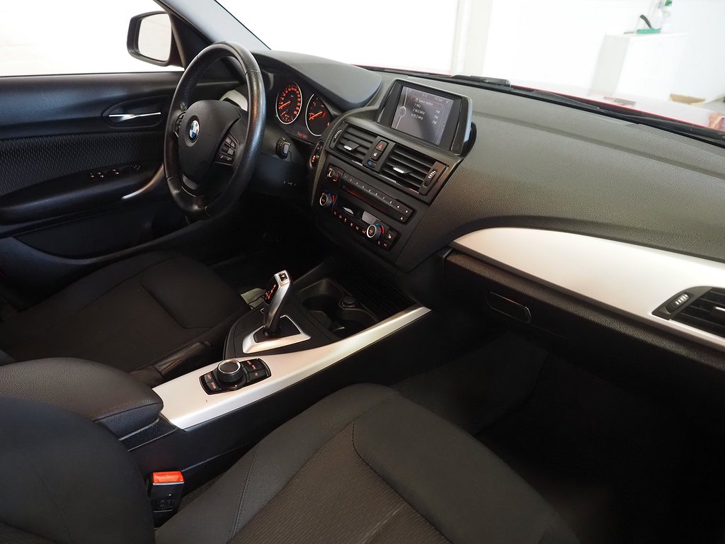 BMW 116 d 5-dörrars Steptronic  Automat P-Sensorer 2013