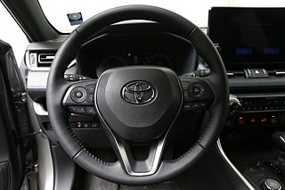 SUV Toyota RAV4 16 av 26