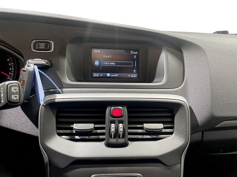 Bild på Volvo V40 Kinetic T2 122hk - DRAG, BACKSENSORER