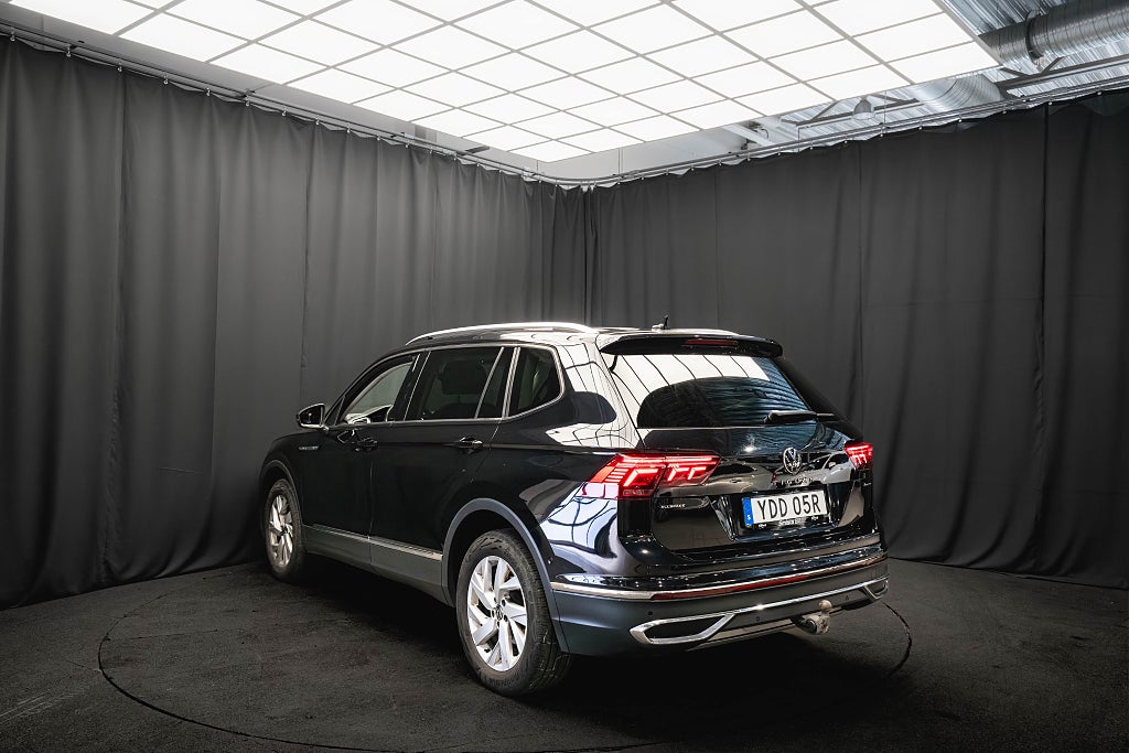 Volkswagen Tiguan Allspace TSI 4MOTION 7-sits B-VÄRM DRAG KAMERA IQ. COCKPI