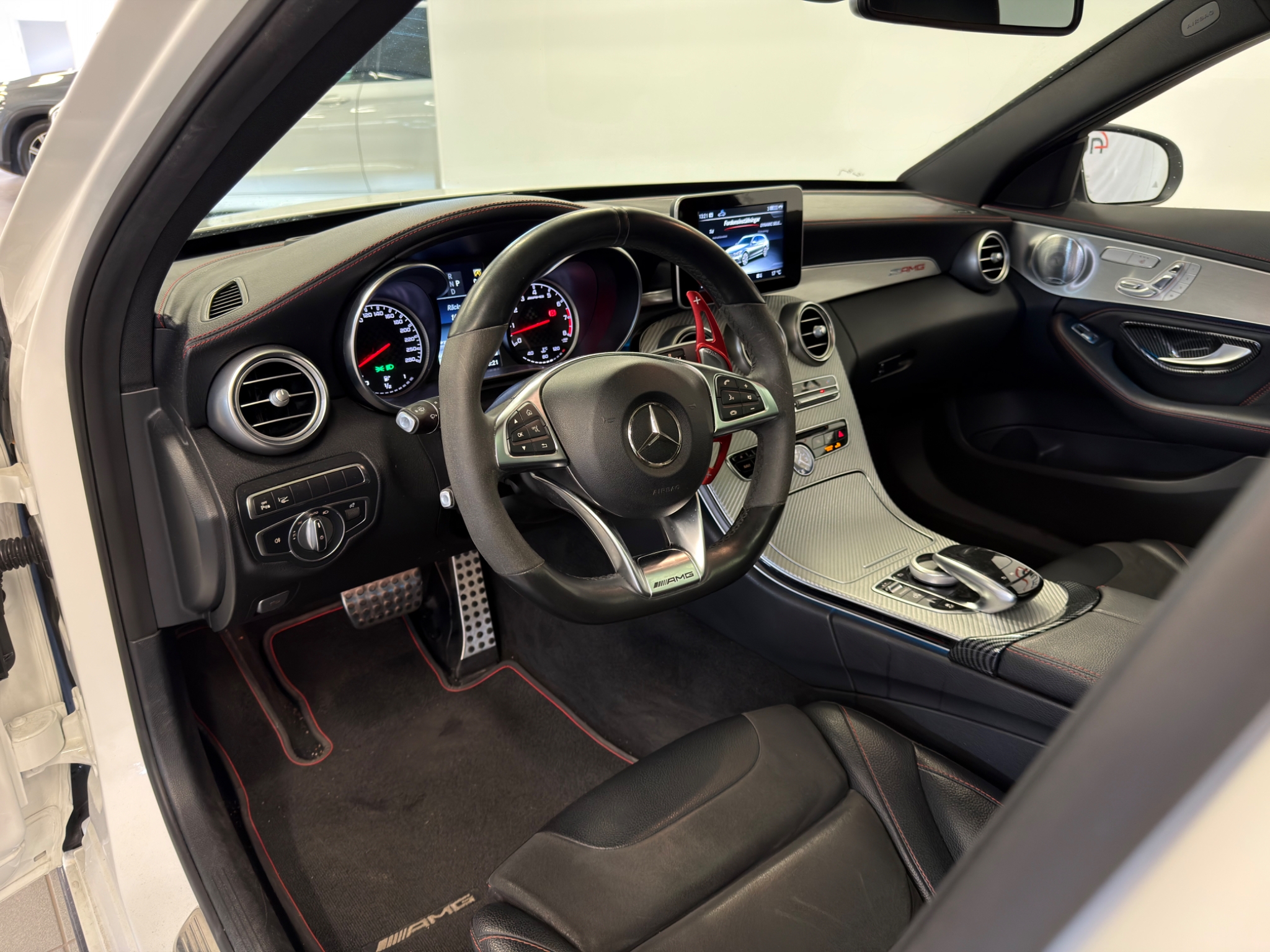 Mercedes-Benz C 2017, bild 7/33