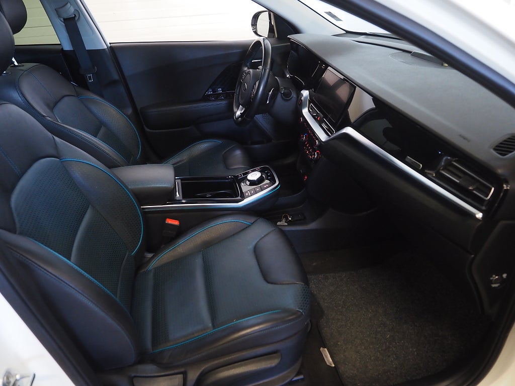Kia Niro e- 64 kWh Advance Plus Tech Taklucka JBL Navi Läder 2020