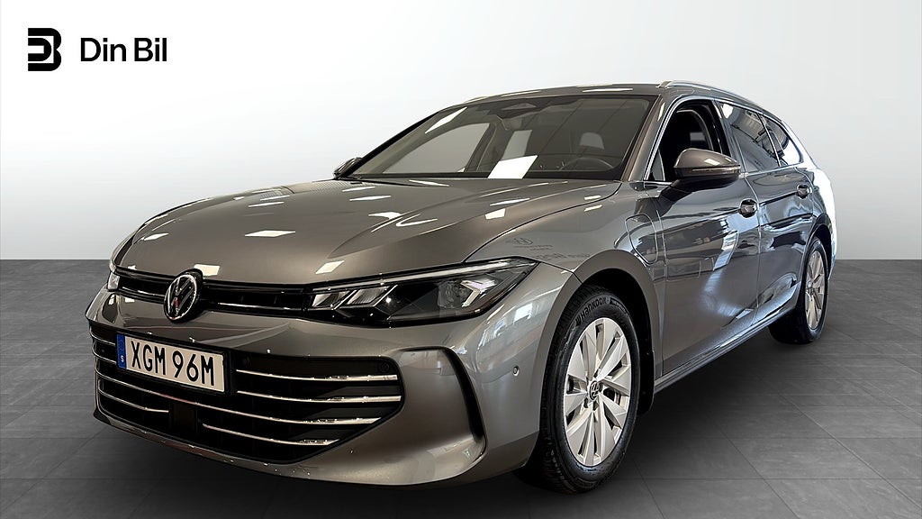 Volkswagen Passat Sportscombi SC Business eHybrid 272hk drag/värmare/carplay