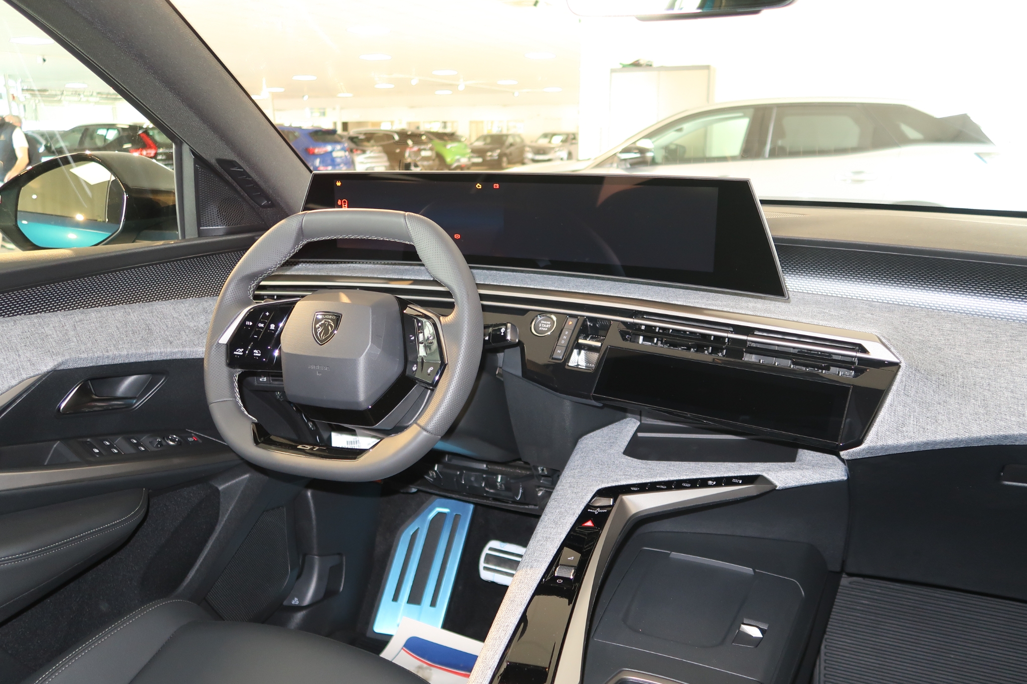 Peugeot e-3008 2025, bild 7/44