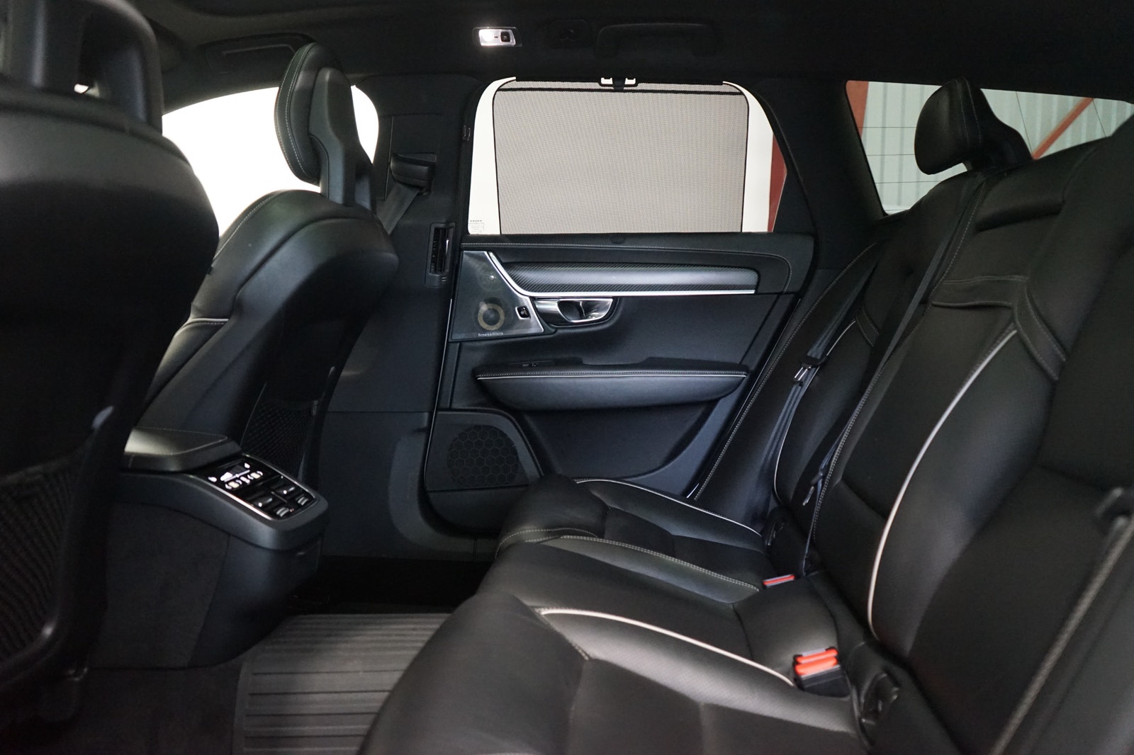 Volvo V90 D5 AWD R-Design B&W Panorama Se Spec 235hk 2017 - miniatyr 13