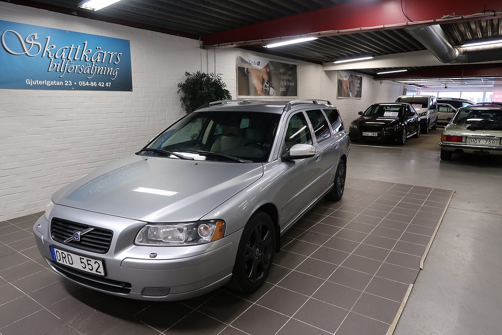 Volvo V70 2.4 Classic Momentum Nybes 170Hk