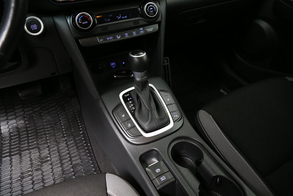 Hyundai Kona Hybrid 1,6 GDI 141hk Premium Aut Head-up Motorv Drag