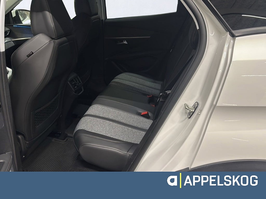 Peugeot 3008 ALLURE 130 AUT |RÄNTA 3,99%|V-HJUL INGÅR| thumbnail