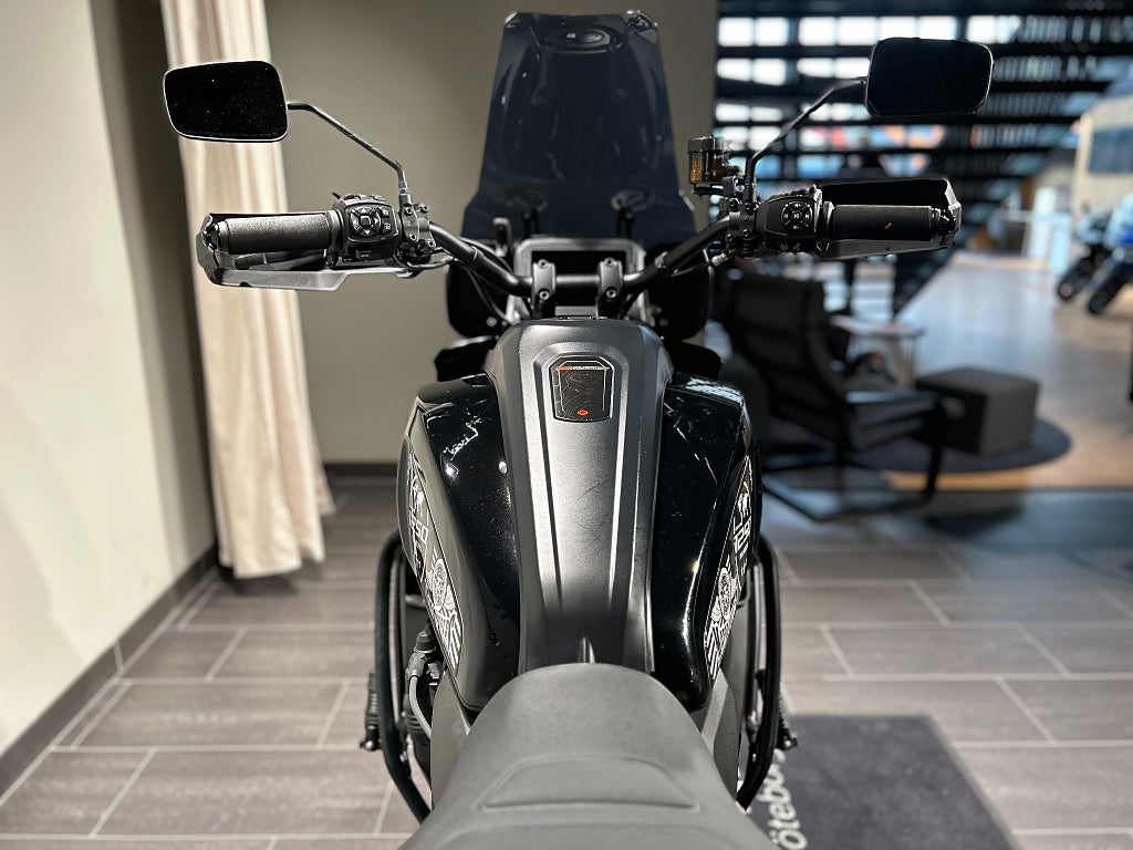 Harley-Davidson Pan America 1250 Special / Slip-on / Adaptive Ride Height