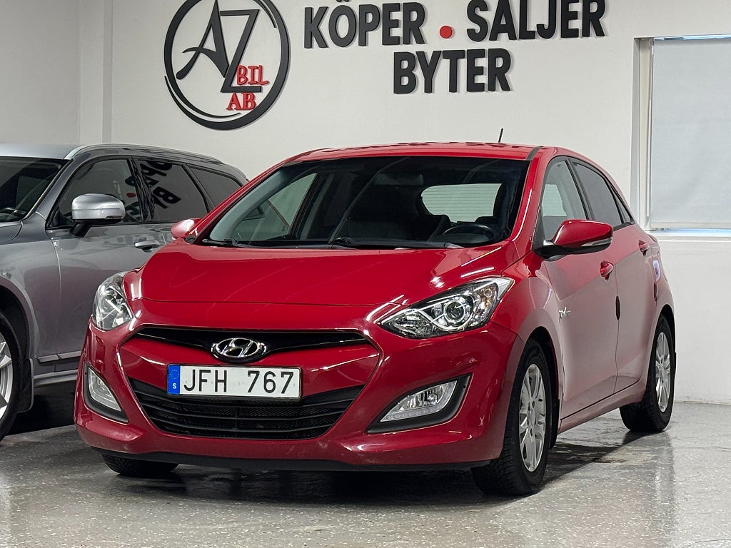 Hyundai i30 5-dörrar 1.6 CRDi Business FINTSKICK NY SERVAT