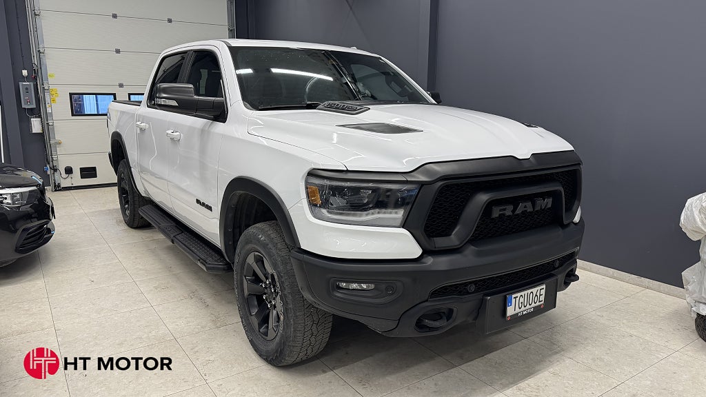 RAM 1500 Crew Cab 5.7 V8 HEMI Flex Fuel4x4/REBEL/NIGHT/Luft/MOMS