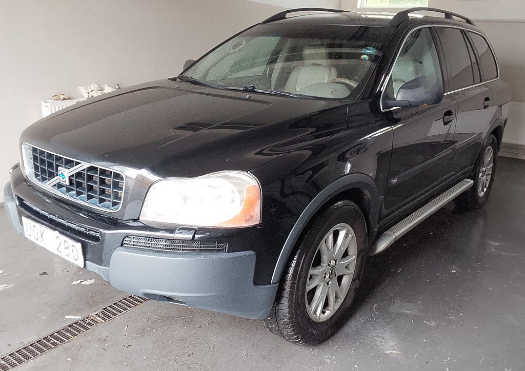 Volvo XC90 7-seater 2.5T AWD Geartronic Base Euro 4