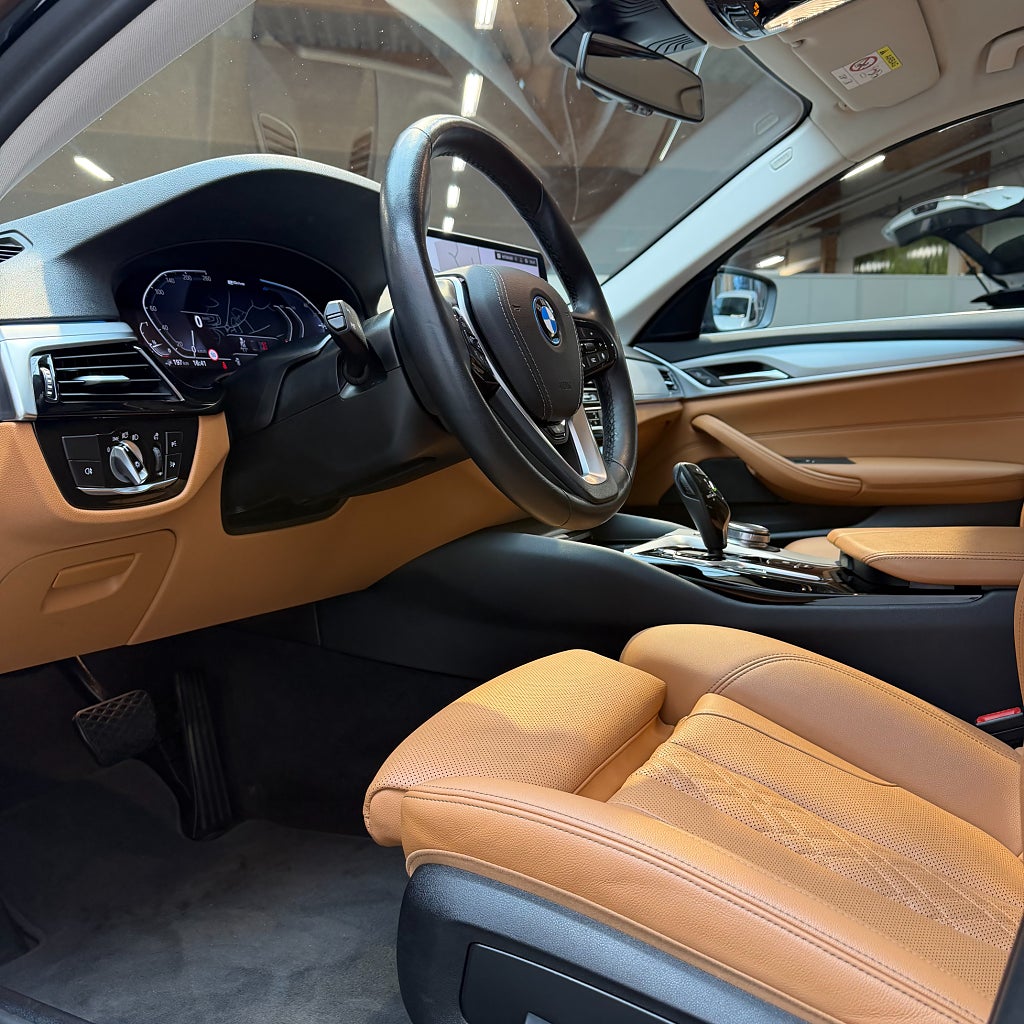 BMW 530e xDrive Touring Steptronic HiFi Carplay Backkamera Drag