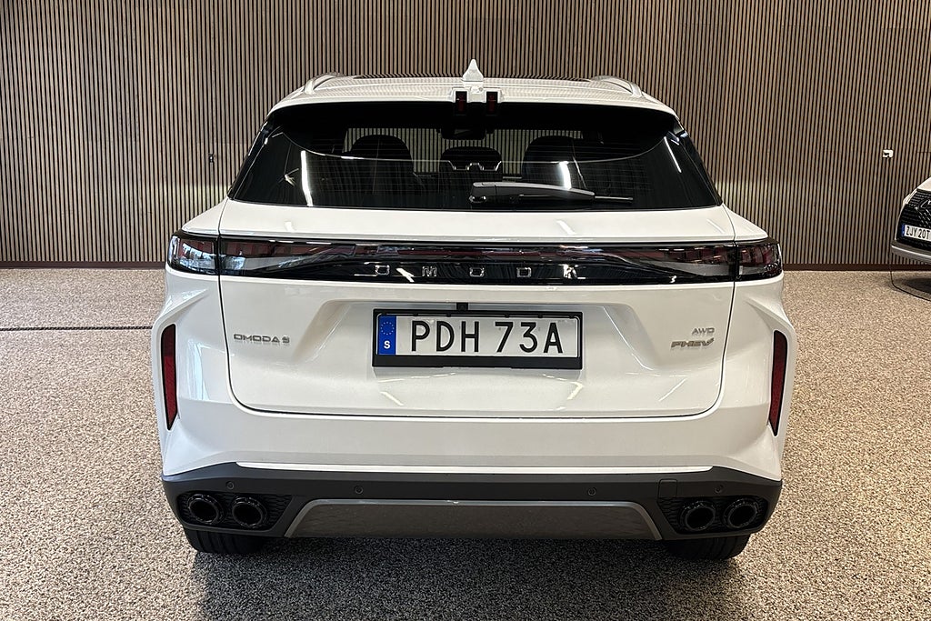 Omoda 9 1.5T + 34.46 kWh PHEV AWD Pano Elstol 360 BLIS Sony HUD