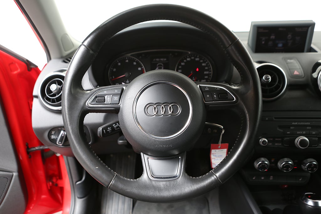 Audi A1 1,4 TFSI 122hk S Tronic Nybesiktad 2011