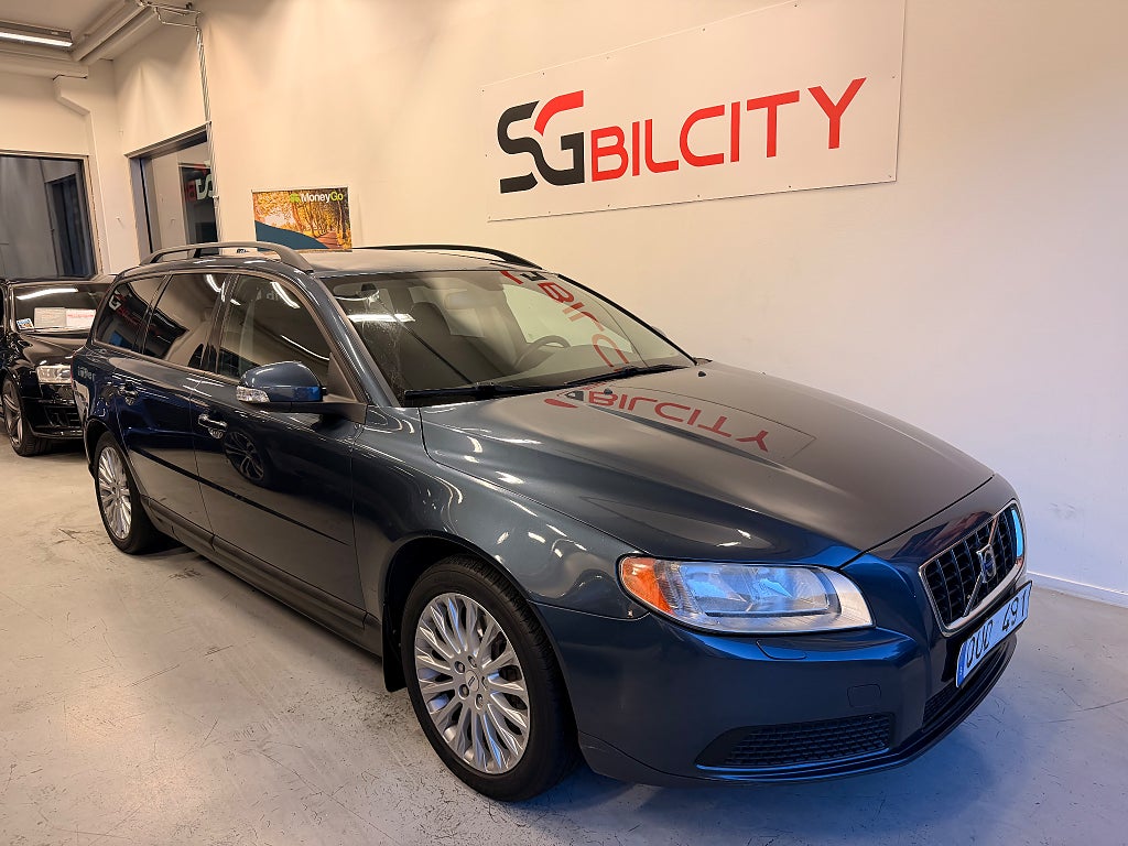 Volvo V70 2.5FT POWERSHIFT KINETIC AUTOMAT NYBESIKTAD 0% RÄNTA
