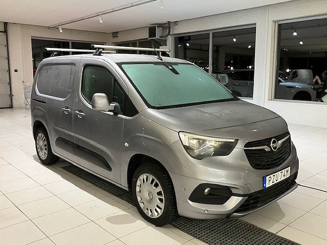 Opel Combo Launch Edition L1 1.5 D100 (Dragkrok/V-hjul)