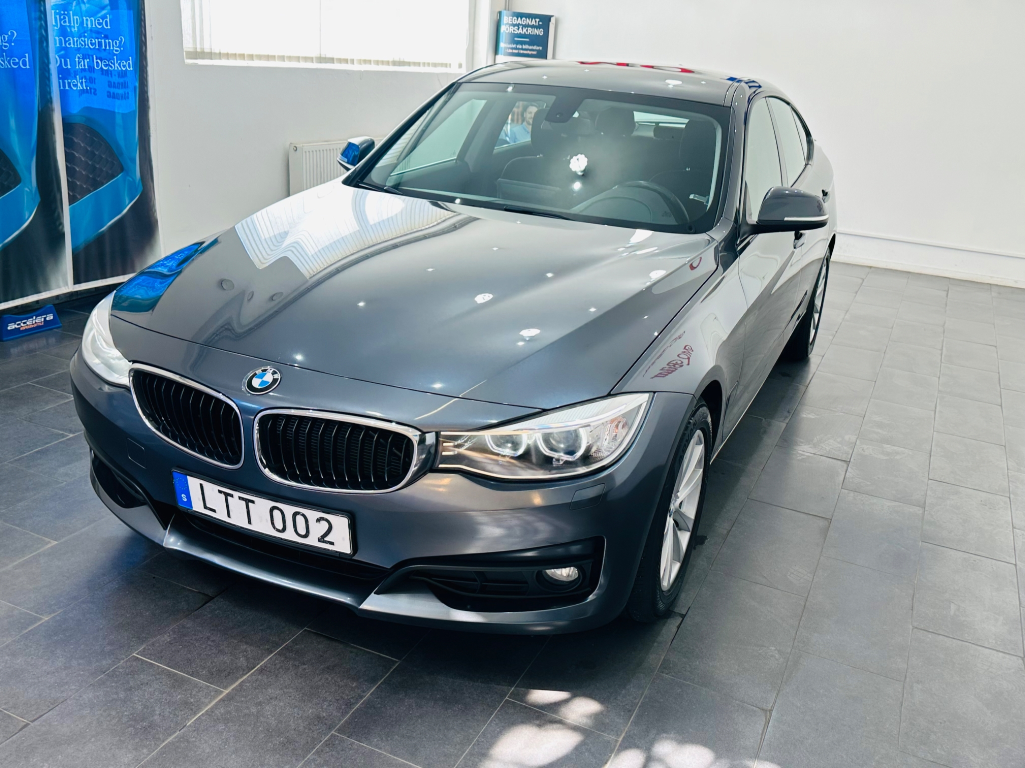 BMW 320 2015, bild 4/54
