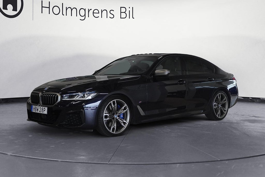 BMW M550I xDrive Sedan Ultimate Edition Glastak Drag 20-Tum | Ränta 3,95%