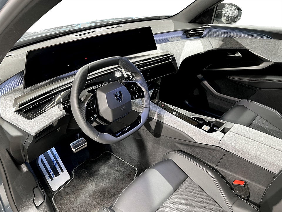 Bild på Peugeot 5008 GT Hybrid 145hk Aut 7-SITS B-KAMERA CARPLAY