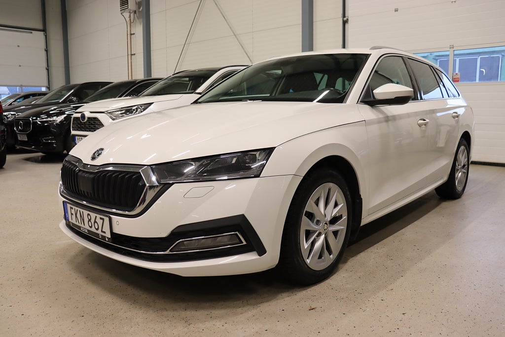 Skoda Octavia Kombi 2.0 TDI Style B-Kamera Drag Canton 150hk