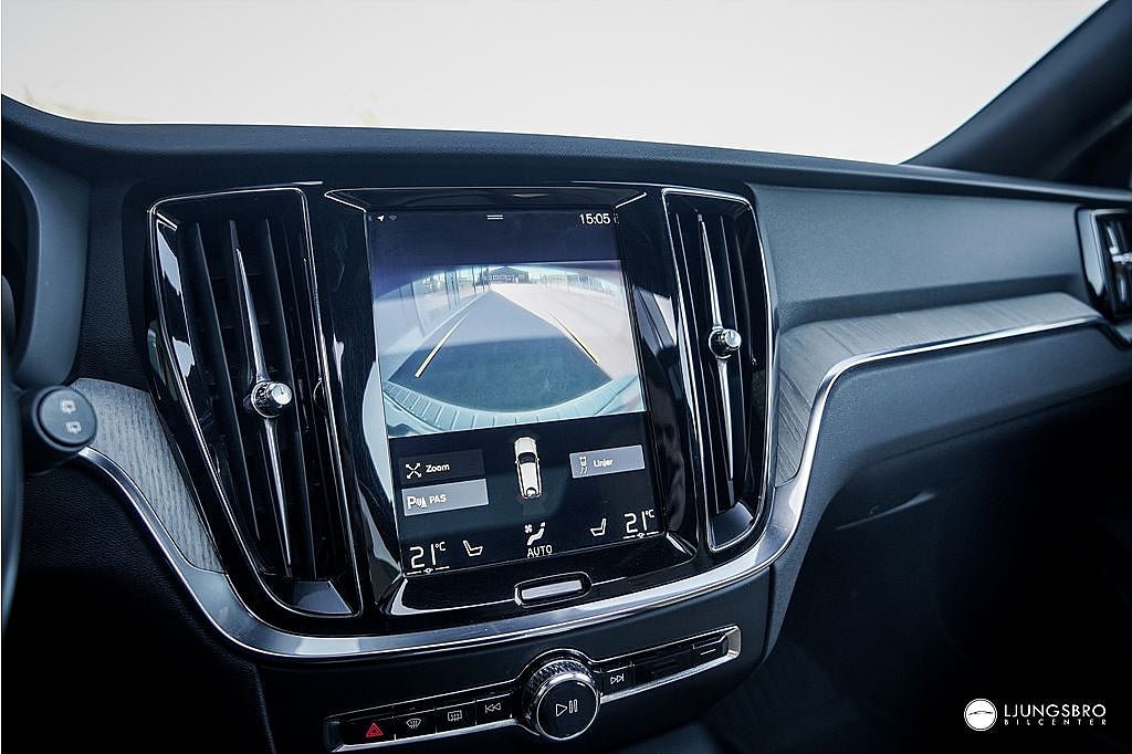 Volvo V60 D4 Inscription 190hk / Brun Läder / Pano / B-Kamera
