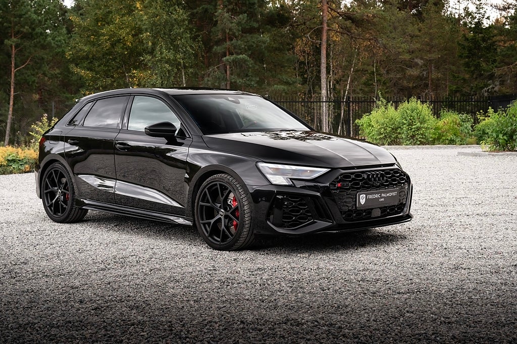 Audi RS3 Sportback S Tronic Plus / Bang & Olufsen / Sv-Såld