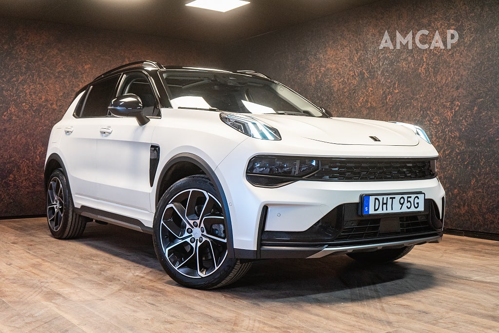 Lynk & Co 01 01 PHEV DCT 261hk | SE SPEC | Pano | LED+