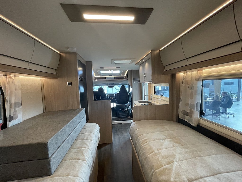 Kabe Classic 740 T / ALDE / Aut 180hk / 4400kg / Ugn / Badrum bak /  - Kabe