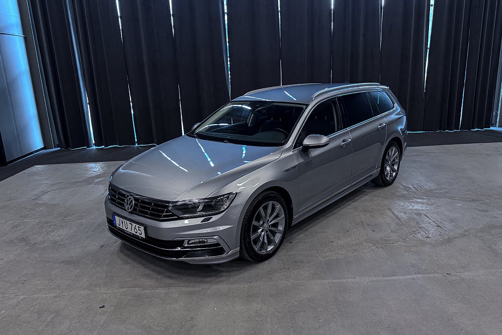 Volkswagen Passat 4Motion|GT|R-line|Cockpit|Läder|Drag|Kam 