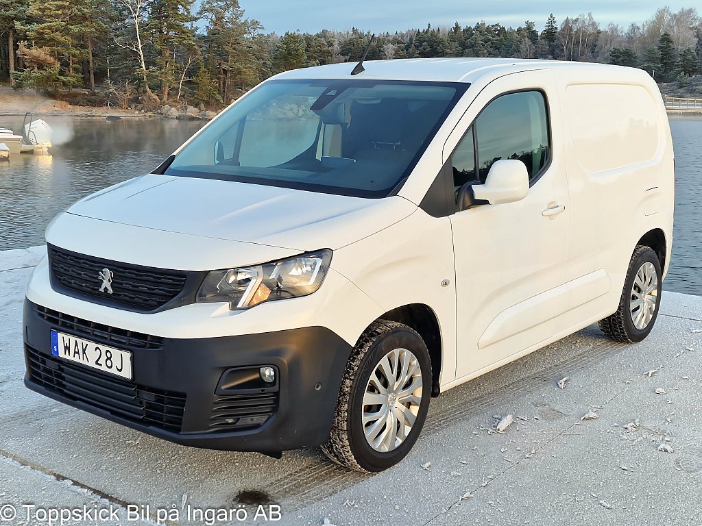 Peugeot Partner 1.5 BlueHDi 130 Aut Pro+ Bytt kamrem Nyserv Nybes SoV-hjul 