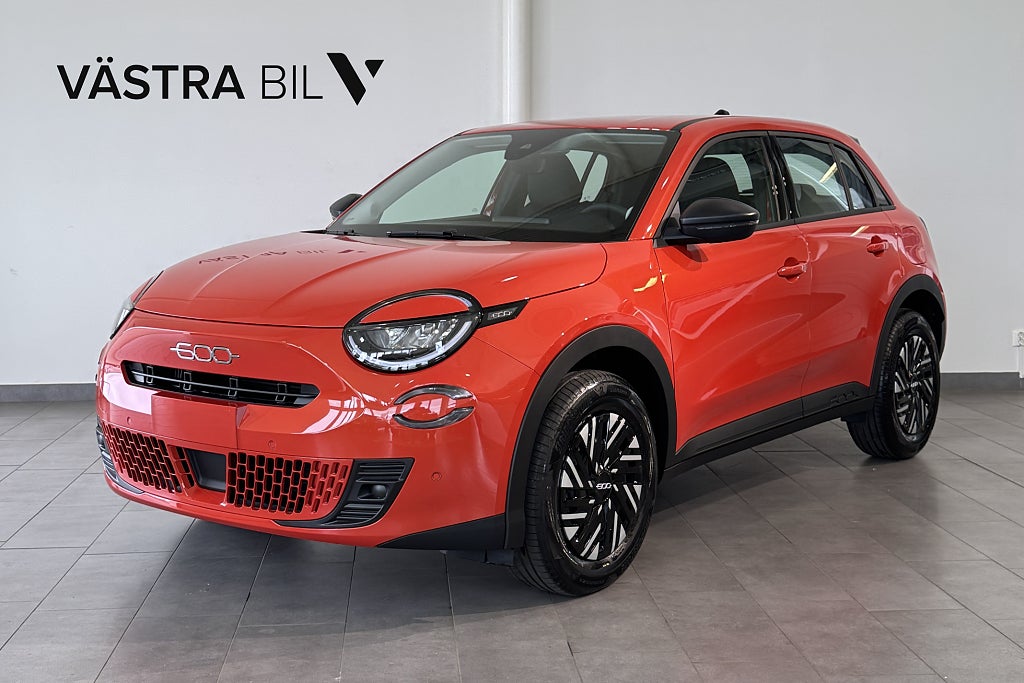 Fiat 600 Hybrid Aut DCT6 Lounge | Privatleasing 3195:-/mån!