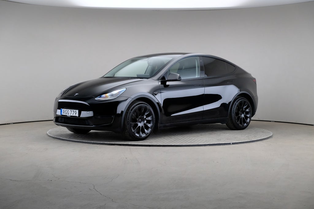 Tesla Model Y Long Range AWD 514hk Läder Pano