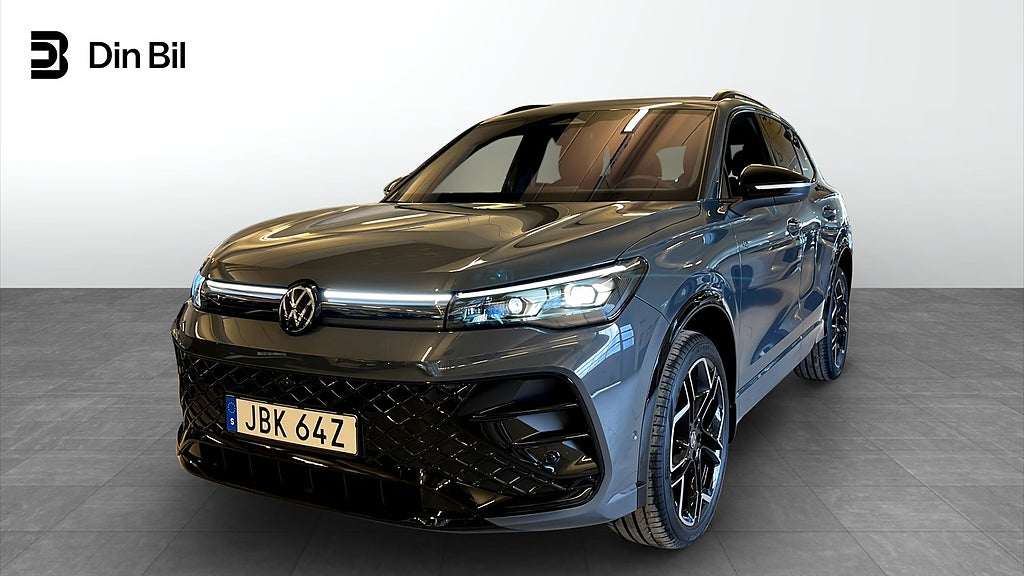 Volkswagen Tiguan R-LINE 2.0 TDI 4M DSG PANO/DRAG